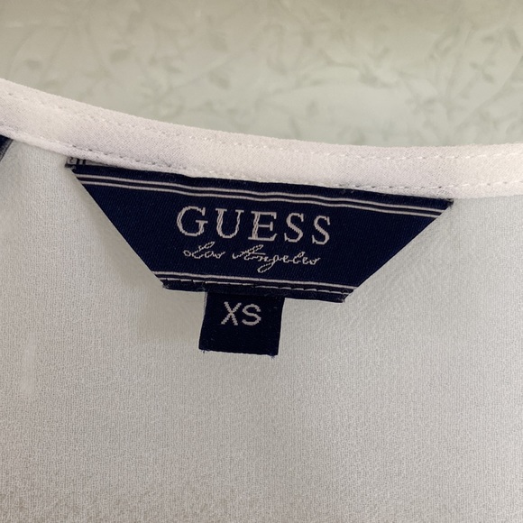 Guess top - Picture 2 of 3